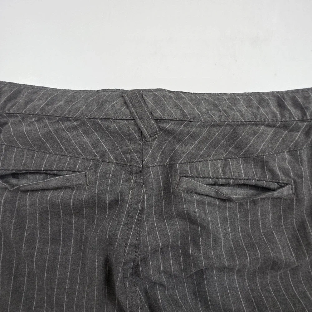 BKE Carlisle Pinstripe Shorts Mens 34 Heather Grey Regular Fit Casual 26581AM